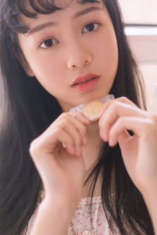 年轻的小岳母